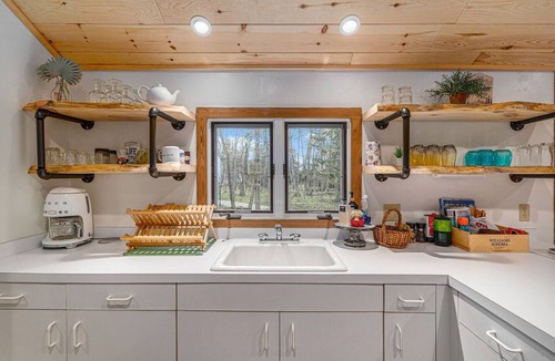 Harbor Springs Cabin | This cabin is a 2 bedroom(s), 1 bathrooms, located in Harbor Springs, MI.