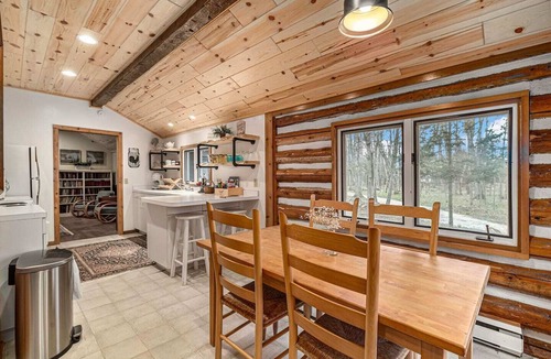 Harbor Springs Cabin | This cabin is a 2 bedroom(s), 1 bathrooms, located in Harbor Springs, MI.