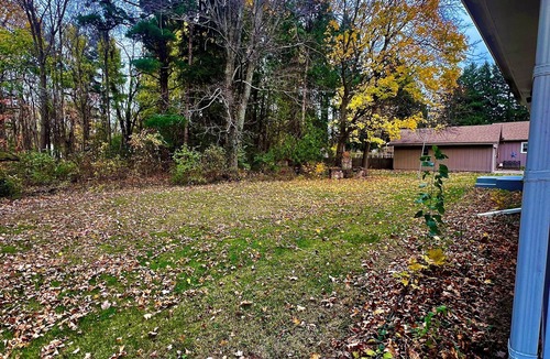 La Porte House | This house is a 2 bedroom(s), 2 bathrooms, located in La Porte, IN.