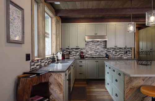 River Forest Acres Cabin | Three Pine Cabin - Charming Family Stay, Hot Tub