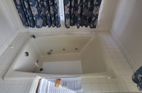Mackinaw City Hotel | Thunderbird Inn