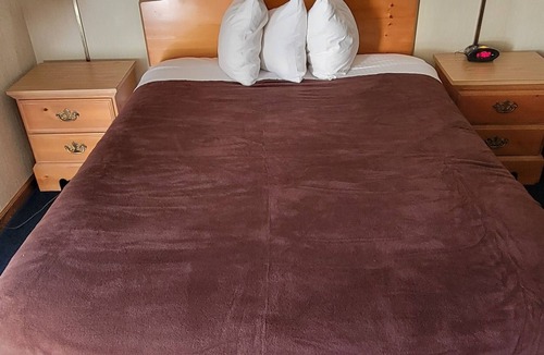 Mackinaw City Hotel | Thunderbird Inn