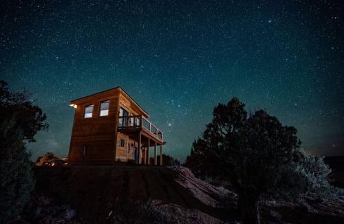 Kanab Cabin | Tiny Cabin, #4 Island in The Sky View @ The Cedars