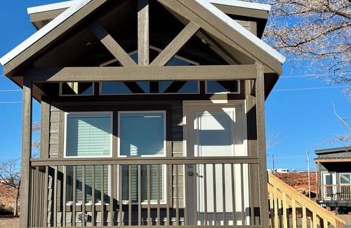 Page Cabin | Tiny Home King Room #13D