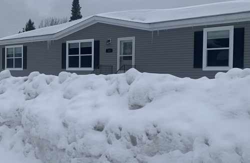 Montreal House | Tiny’s Retirement Home near the trails