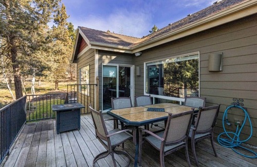 Klamath Falls House | Tipsy Turtle- 4BD Running Y Home-Arnold Palmer Golf- Crater Lake