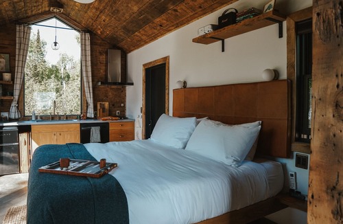 Tofte Cabin | Tofte Trails Private Vacation Rental Cabin with King Bed, Kitchen & Bathroom