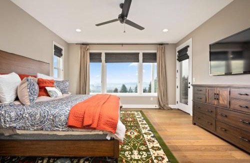 Yamhill House | Township No 3 Guest House