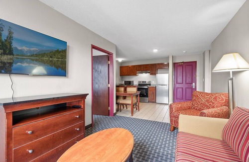 Chaska Hotel | TownSquare Place