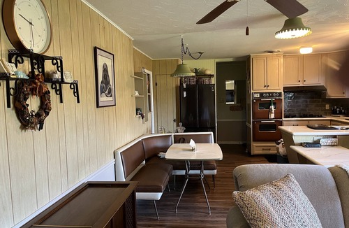 Beaumont House | Traditional 3-bedroom home with modern amenities