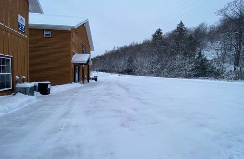 Atlantic Mine Cabin | Trail Verge Riverside Bunkhouse 14B