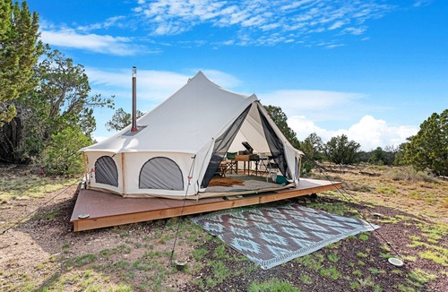 Valle Cabin | Tranquil Bell Tent Nature Escape