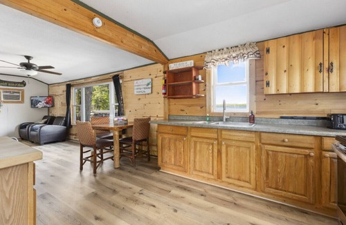 Emily House | Tranquil Lakefront Retreat, Steps From the Water!