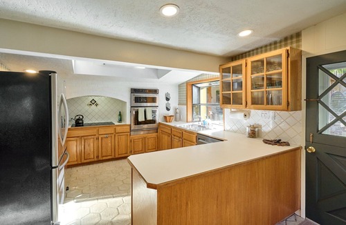 Brightwood Cabin | Tranquil Riverfront Cabin near Mount Hood, Private Hot Tub & Pet Friendly
