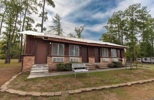 Dry Creek Cabin | Tranquil Waterside Haven: Your Cabin at Bundick Lake Retreat