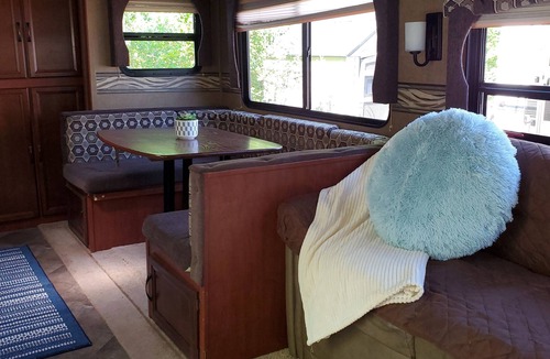 Silver Lake House | Travel trailer in a rustic setting, 1/4 mile from State Park Entrance