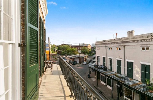 Faubourg Marigny Apartment | Trendy Marigny Apt with Balcony on Frenchmen
