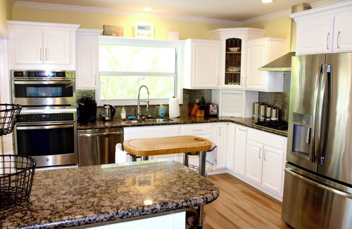 Eden Pines House | Tropical 5BR Paradise, Private Pool, Hot Tub, Canal Access – Sleeps 12