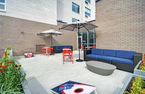 East Paris Hotel | Tru By Hilton Grand Rapids Airport