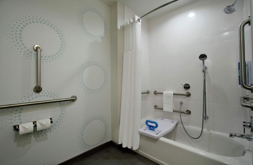 Mobile Hotel | Tru by Hilton Mobile