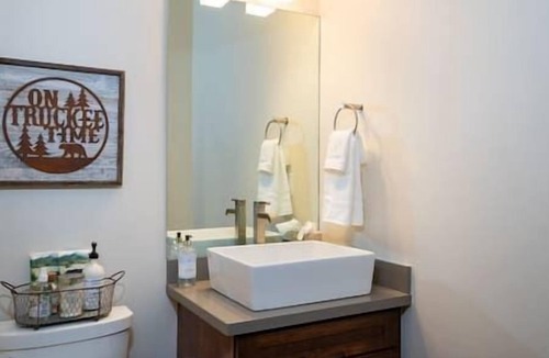 Norden Resort | Truckee, CA Gray's Golf Course-Luxury 3 bedroom!