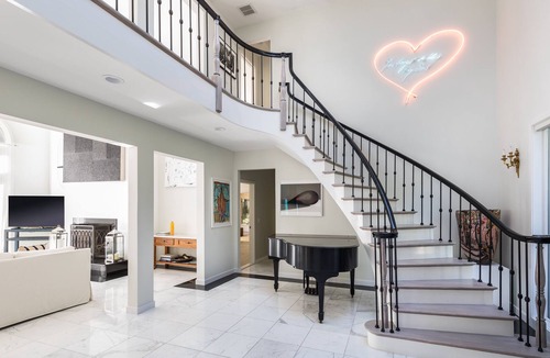 North Sea Villa | True Mediterranean Villa in heart of Hampton's-5 BR/6 Bath-Fully Renovated