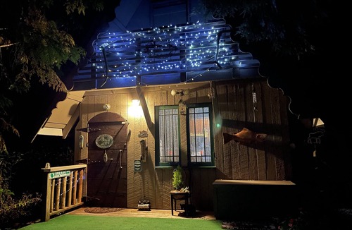 Forks Cabin | twilight eclipse cabin,private trail to the creek,fire pit.