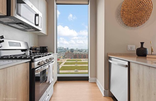 West Loop Apartment | Two 2BR Apts for Business & Leisure Groups