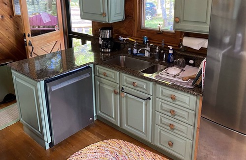 Hayward Cabin | Two Bears Lodge: Serenity & Luxury on a Private Peninsula