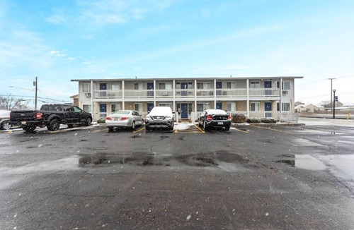 Gibraltar Apartment | Two bedroom apartment - peaceful community near Detroit River