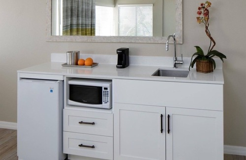 Islamorada Resort | Two Bedrooms Suite w/Ocean View, Pool, Free Parking & Pet Friendly