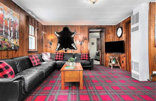 Cheboygan Cottage | Two Cottages by Mullett Lake - Sleeps 12