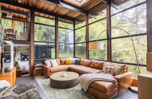 Mill Valley House | Two Creeks Treehouse