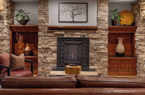Hillsboro Hotel | Two Relaxing Suite Retreat with Full Kitchen & On-Site Fireplace | Free Parking