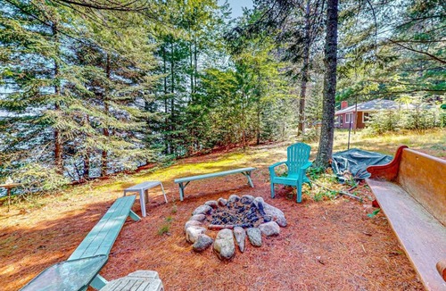 Lake Tomahawk House | Two Sisters Lakeside