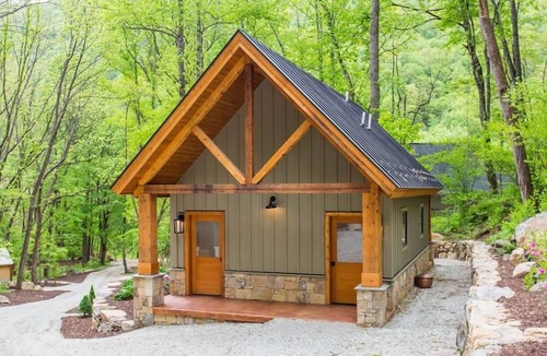 Roseland Cabin | Tye River - Luxury Glamping in VA