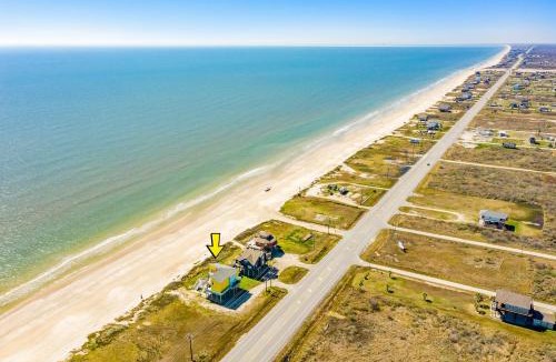 Gilchrist House | Ultimate Beachfront Sunset Views Sleeps 16