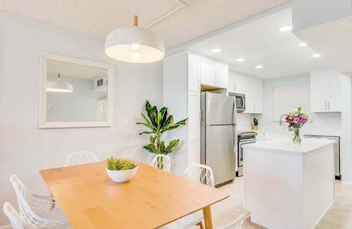 Satellite Beach Condo | Ultimate Space Coast Condo with Ocean Views, Heated Pool & BBQ Grills ☀️