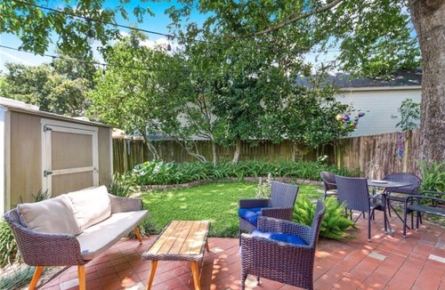 East Carrollton House | Ultimate Uptown Cottage