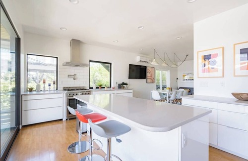 Alphabet Historic District House | Unique 8 BR Private Home in Pearl District