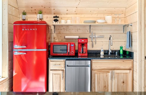 Eagle River Cabin | Unique A-Frame cabin/Sauna/Pet friendly/Nearby Trails