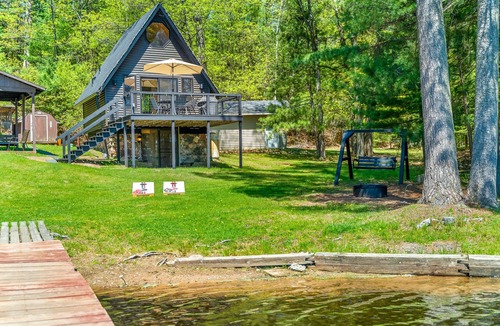 Eagle River Cabin | Unique A-Frame cabin/Sauna/Pet friendly/Nearby Trails