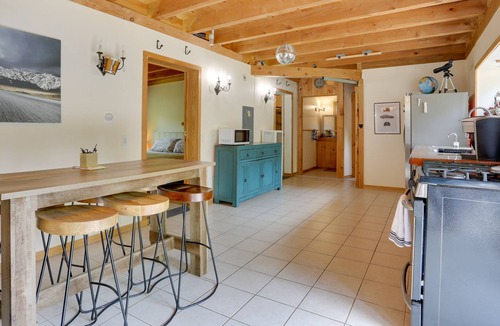 Ferndale House | Unique Ferndale Retreat: Sauna, Deck & Home Gym!