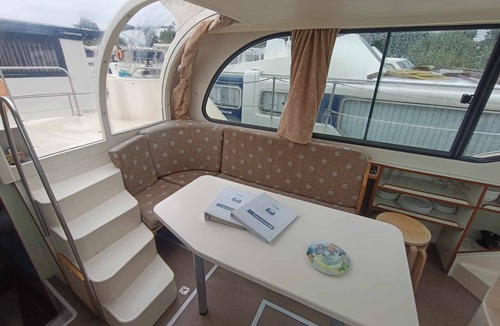 Pontailler-sur-Saone Boat Rental | Unique Stay on Water - A Moored Boat in Pontailler-sur-Saône