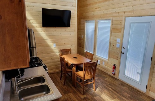 Valle Cabin | Unique Tiny Home Stay Surrounded by Peaceful Scenery in Williams, Arizona