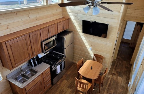 Valle Cabin | Unique Tiny Home Stay Surrounded by Peaceful Scenery in Williams, Arizona