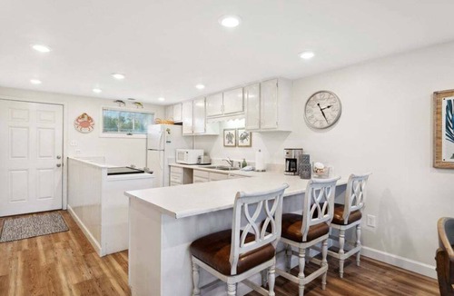 Kiska Beach Condo | Unit 17, Spacious 2 bedroom Beach Condo with Loft