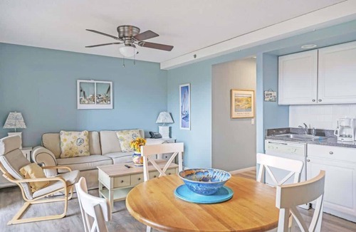 Napeague Apartment | Unit 2013: 1-Bedroom | 1st Floor-Dune View | Court Side