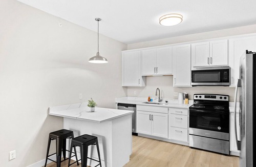 Orange Prairie Apartment | Unit 202 at Summershade