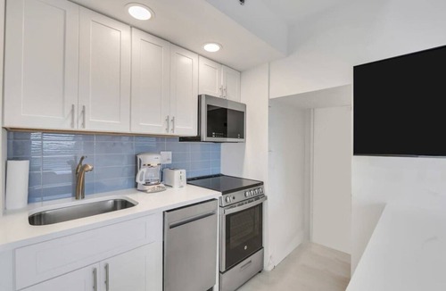 Napeague Apartment | Unit 2021: 1-Bedroom with Loft | 2nd Floor-Bay View | Court Side